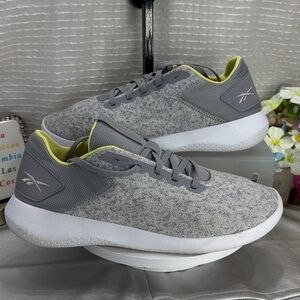 (C2) Reebok Men's Hiking Shoes, Size 10 SCHAFT/UPPER/TIGE: